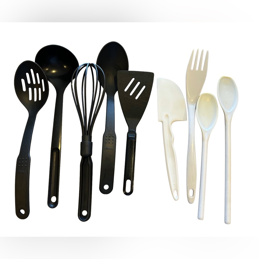 Elegant Black and White Cooking Utensil Set‎